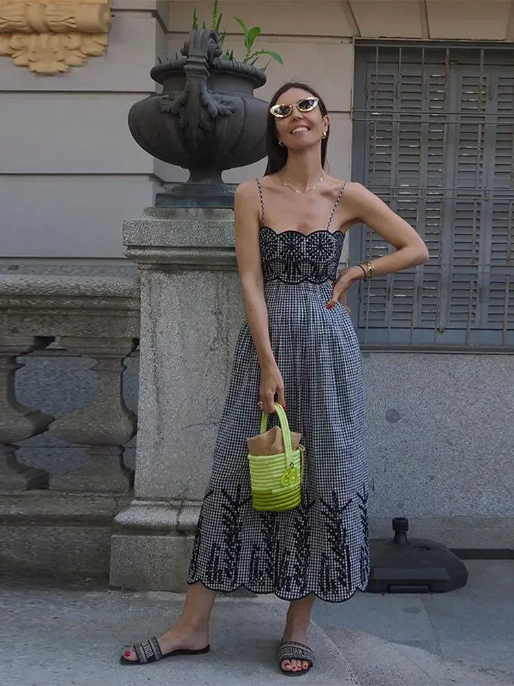 Leah - Chic Gingham Dress