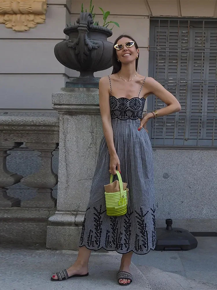 Leah - Chic Gingham Dress